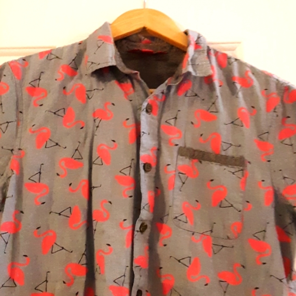 Mens pink flamingo shirt sz small